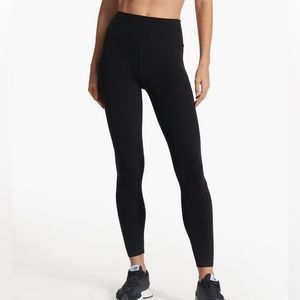 Vuori All the Feels Legging Size Medium